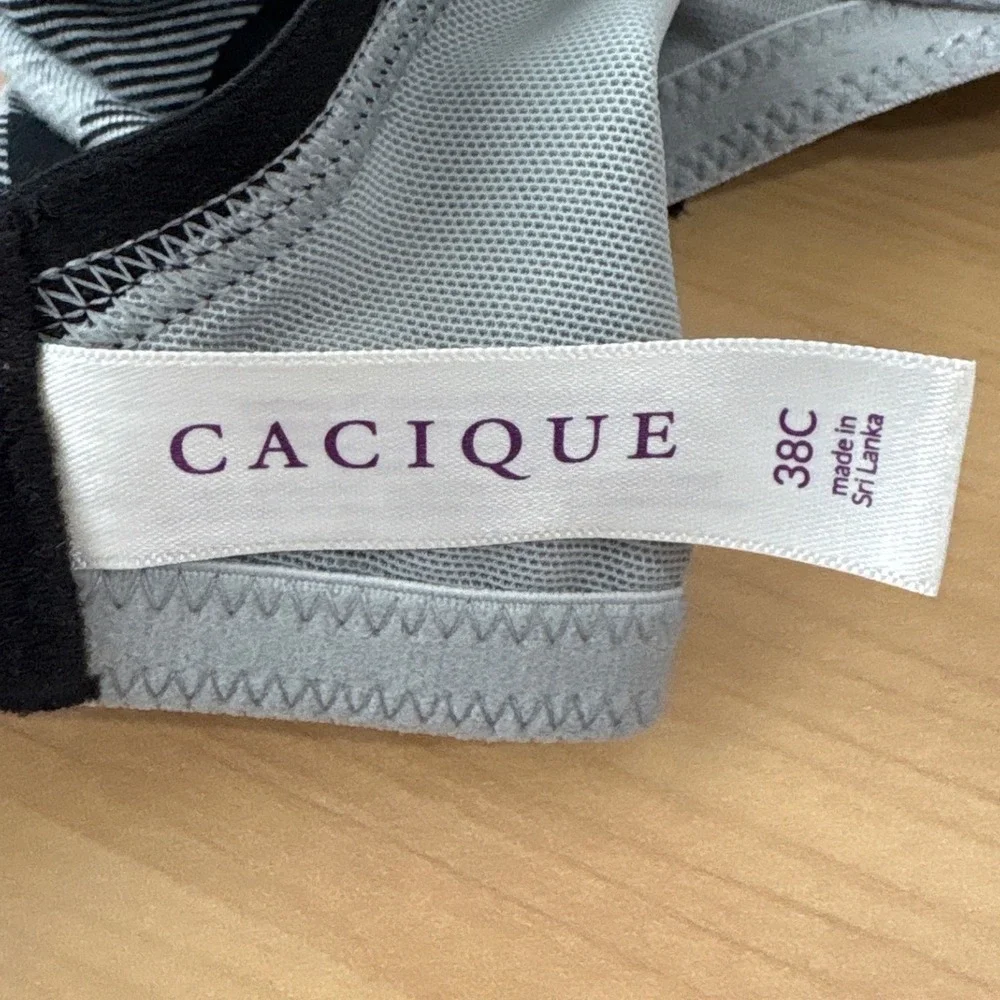 Cacique 38C Black Grey Buffalo Plaid T-Shirt Bra Lace Trim 1082926 Dark Academia